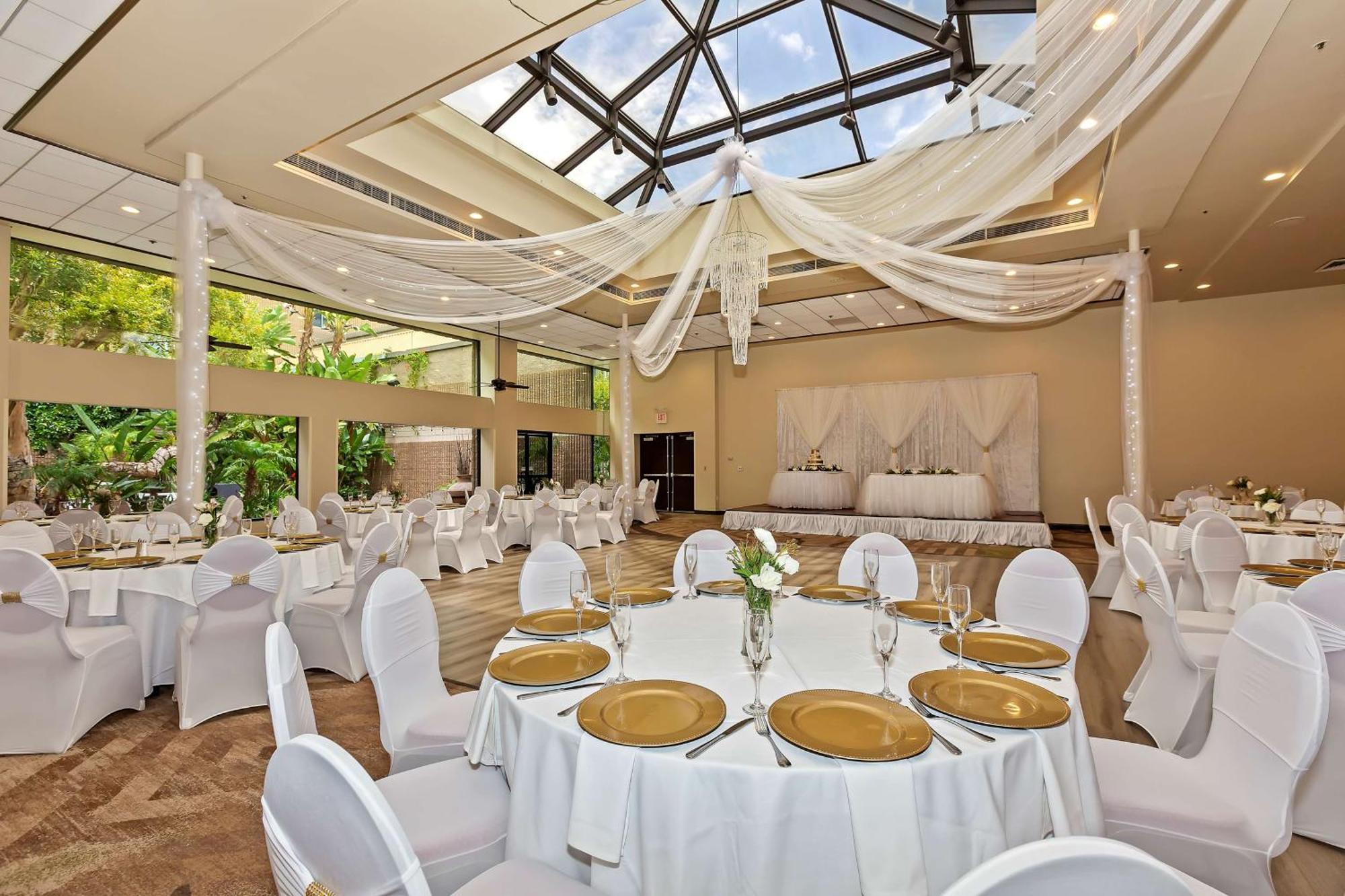 מלון Doubletree By Hilton וויטייר מראה חיצוני תמונה