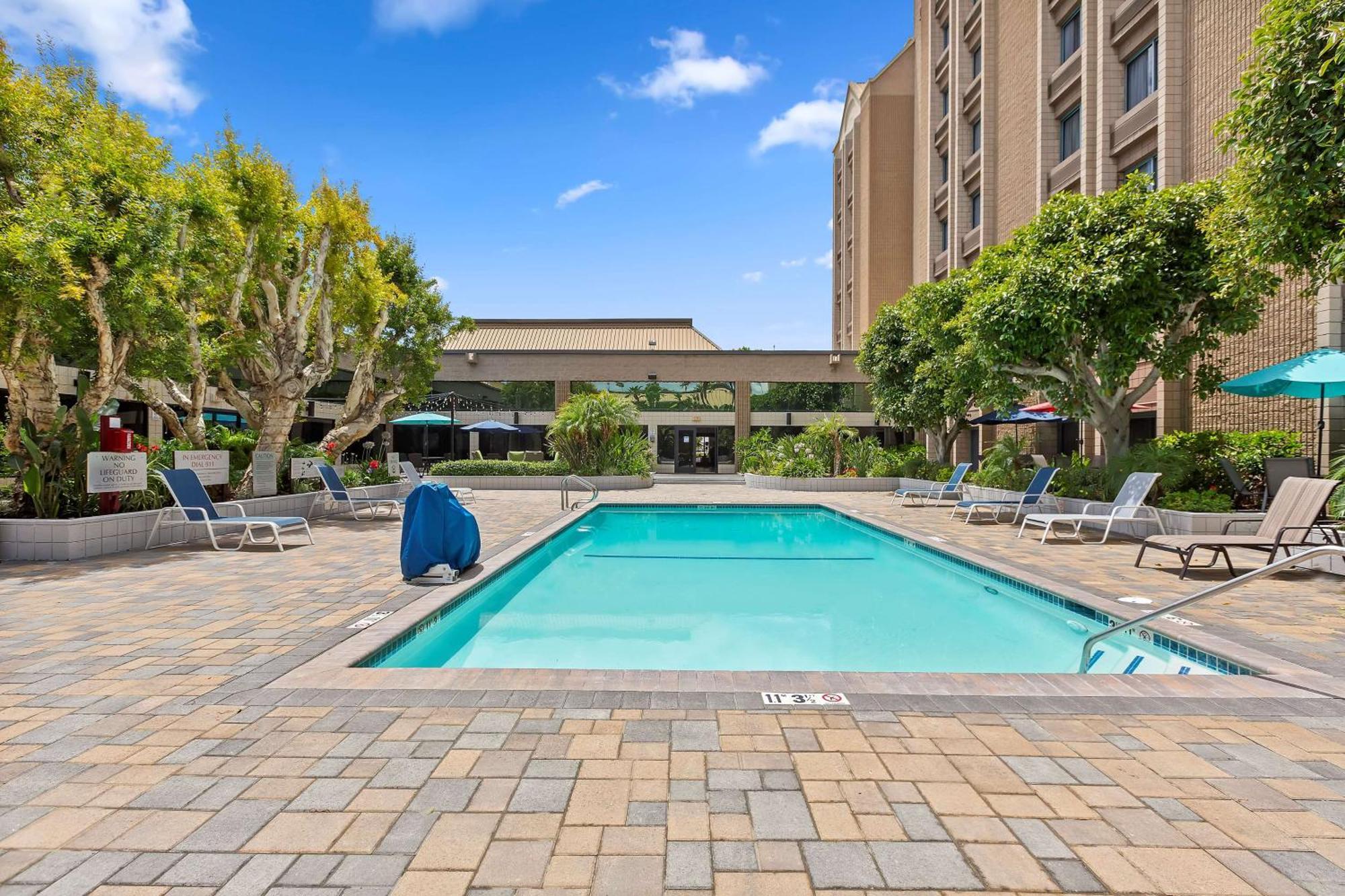 מלון Doubletree By Hilton וויטייר מראה חיצוני תמונה