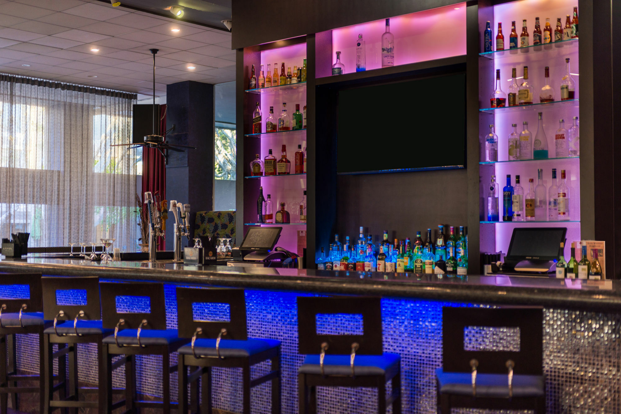 מלון Doubletree By Hilton וויטייר מראה חיצוני תמונה